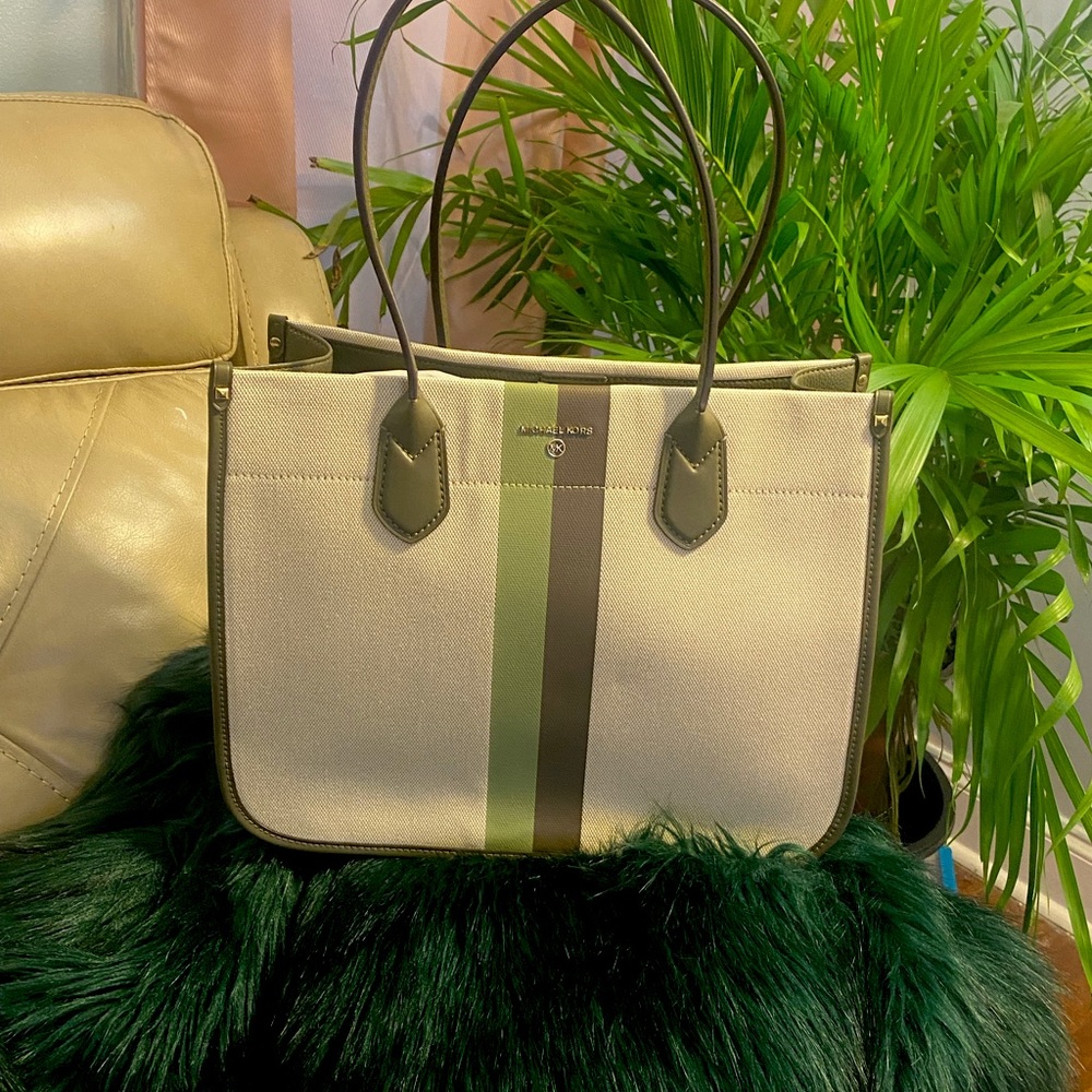 Michael kors Tote and Radley London new.